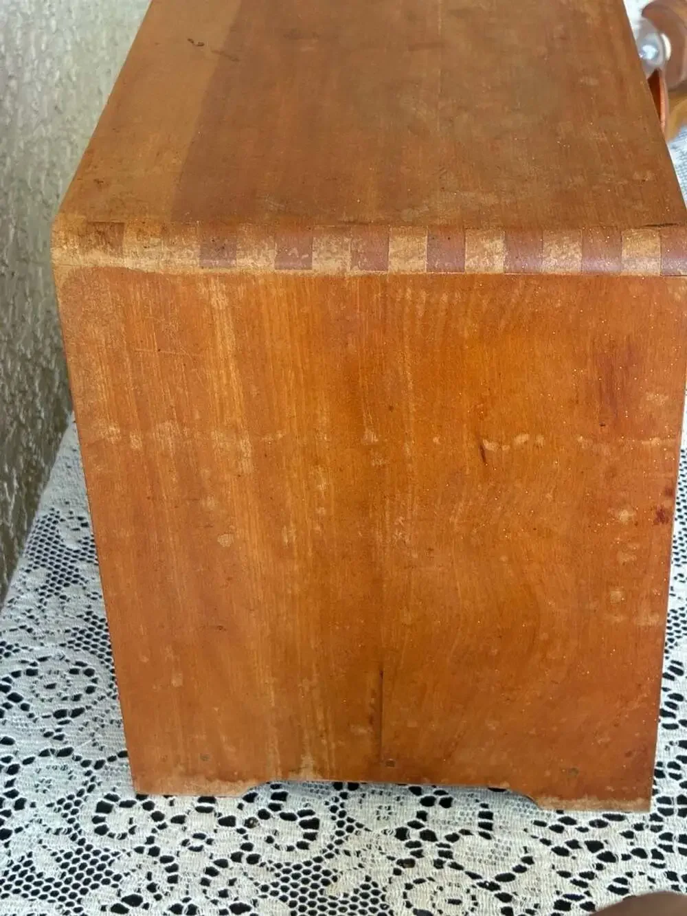 Unknown scratches wooden knob
